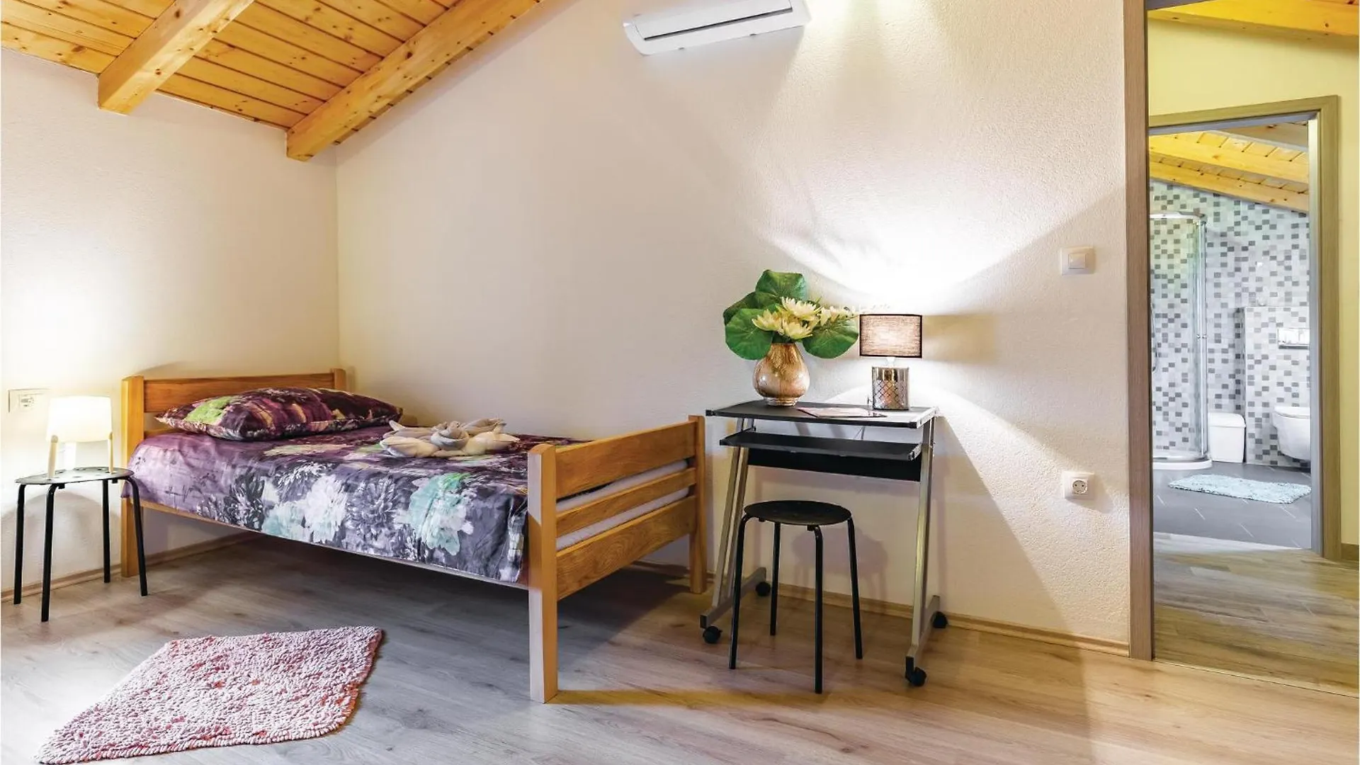 Stunning Home In Peruski With Wifi