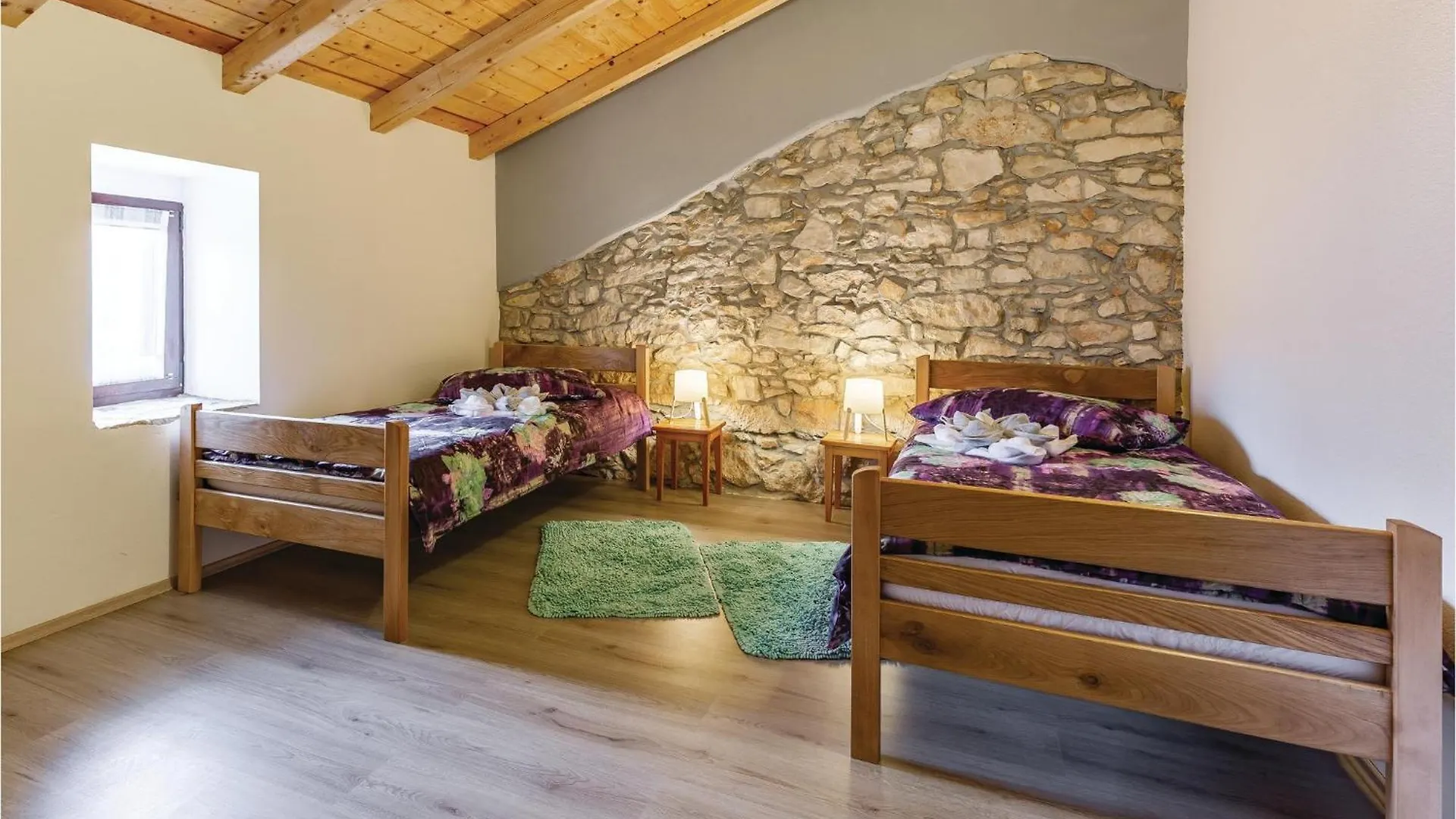 Сasa de vacaciones Stunning Home In Peruski With Wifi