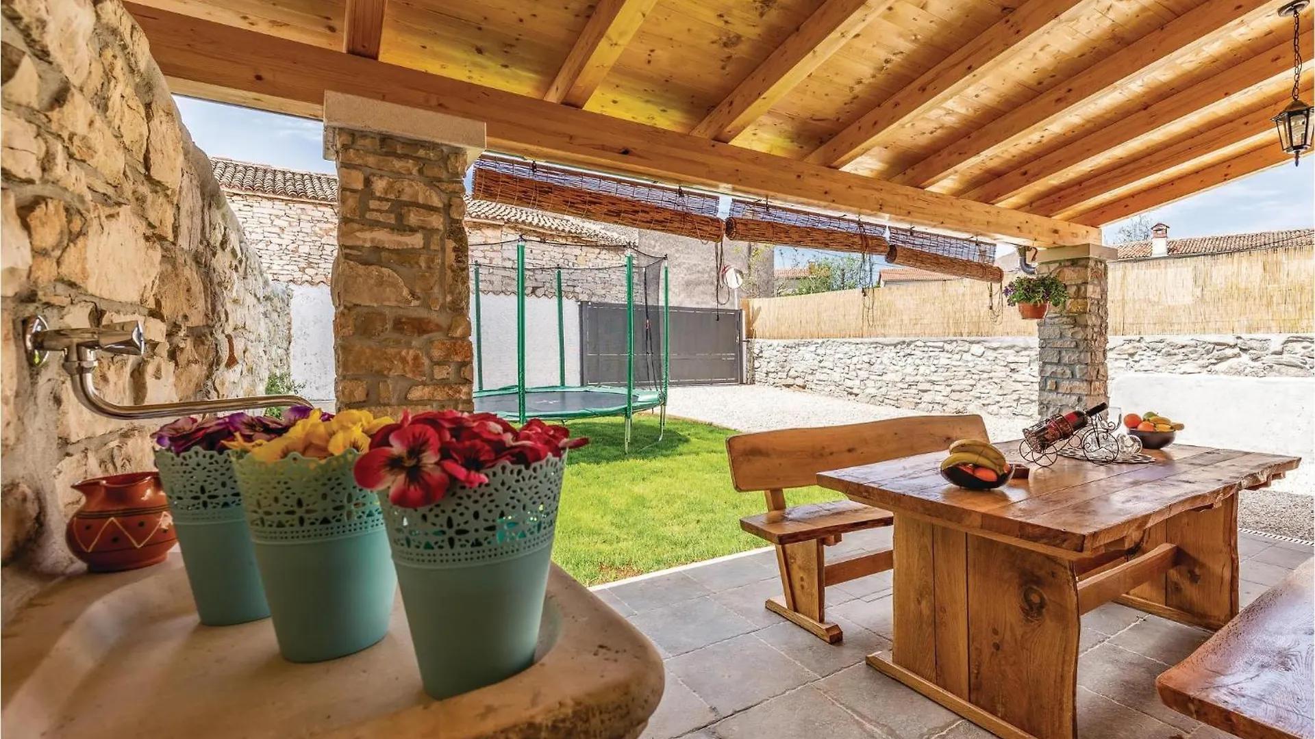 Сasa de vacaciones Stunning Home In Peruski With Wifi